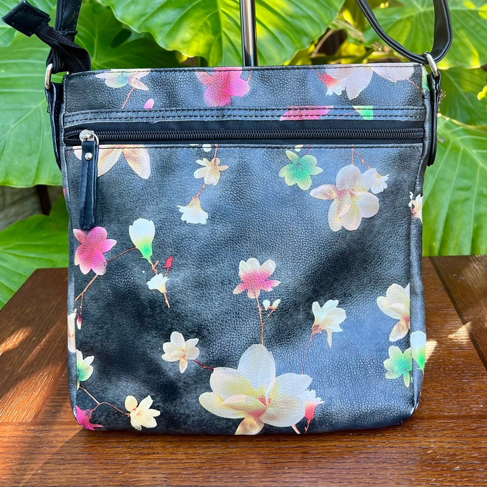 Rosetti Black Handbag W/Pink Magnolia Flowers Rivet Details - Picture 2 of 7